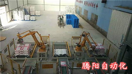建筑材料行業(yè)使用兩臺碼垛機器人負(fù)責(zé)三線碼垛工作