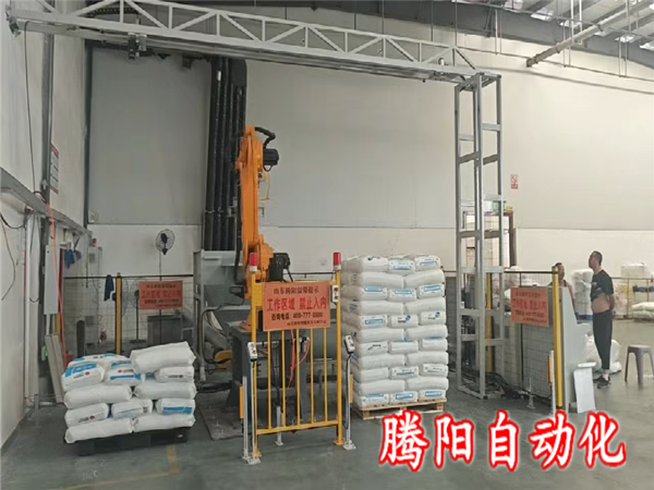 無(wú)紡布樹(shù)脂顆粒拆包投料機(jī)器人